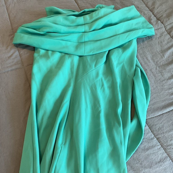 Tadashi Shoji One-Shoulder Teal Blue Crepe Bow Shoulder Column Gown Size 10 - Picture 5 of 6